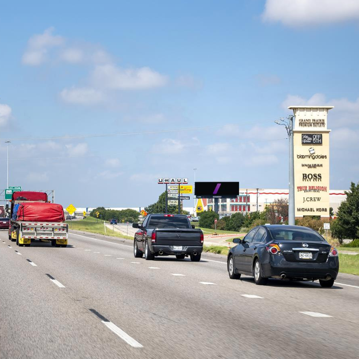 TX-121531 Grand Prairie Outlets I-20 + Hwy 360